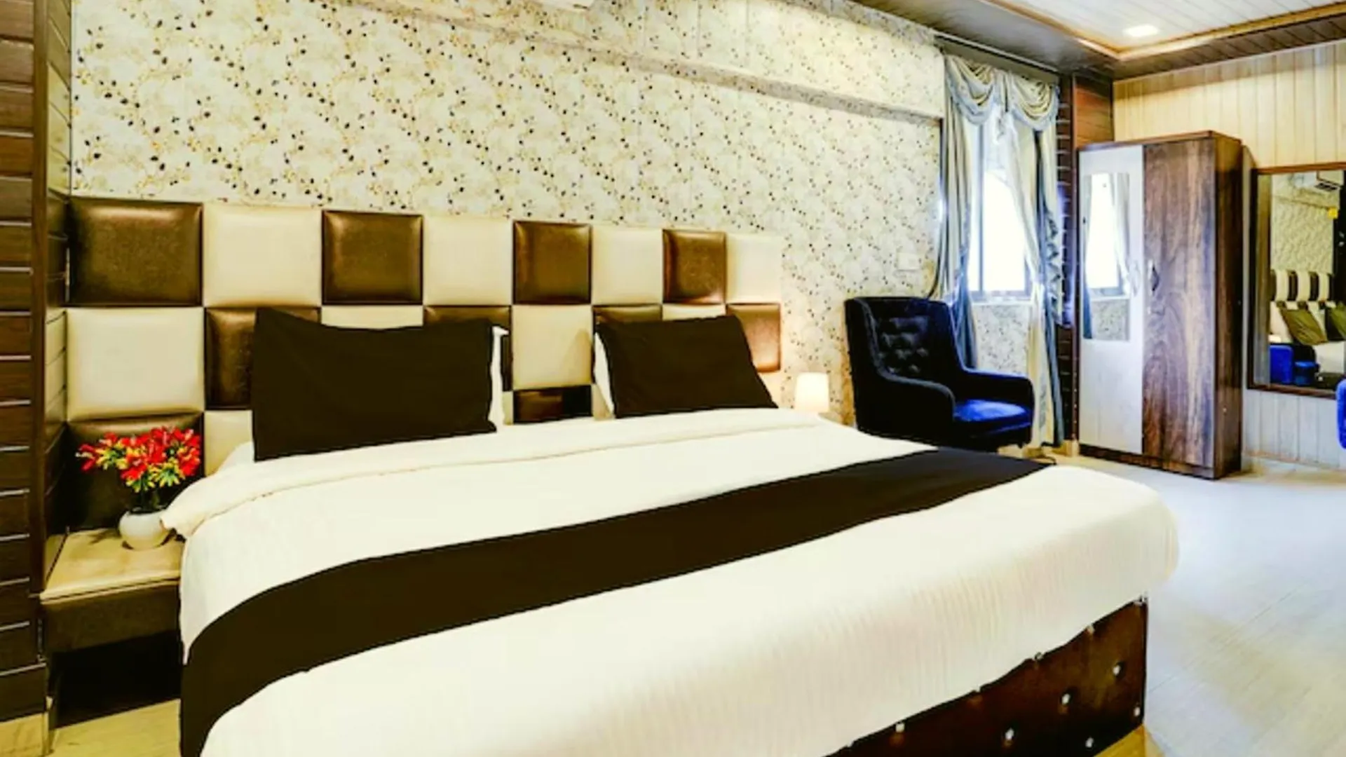 Hotel Himgange Dham Guest House Varanasi
